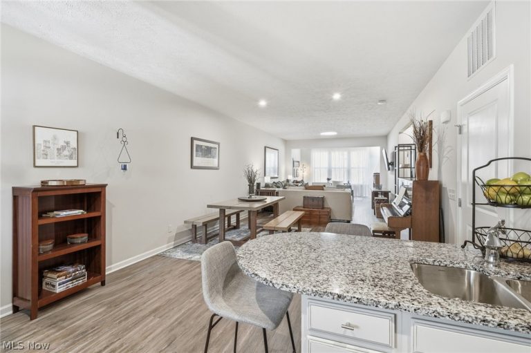 1581 Mud Brook Court, Akron, OH - Photo 8