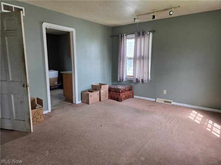 12416 Mortimer Avenue, Cleveland, OH - Photo 5