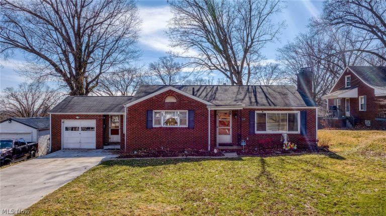 1410 Colonial Boulevard, Canton, OH, 44714