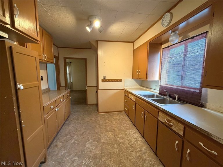 924 Concord Avenue, Akron, OH - Photo 6