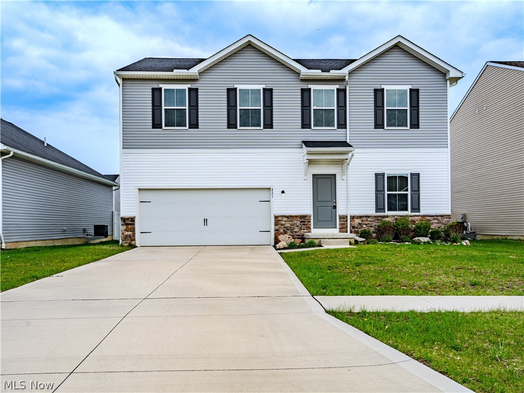 421 River Run Drive, Elyria, OH