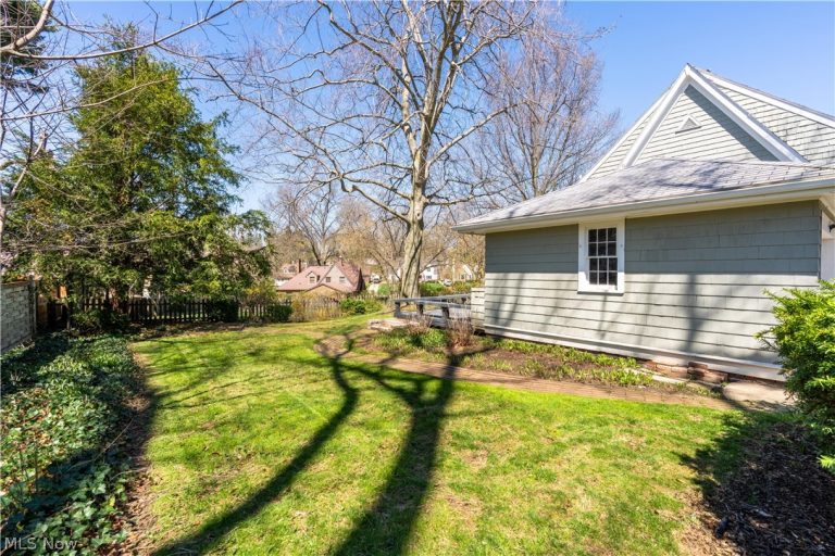 1480 Thornapple Avenue, Akron, OH - Photo 8