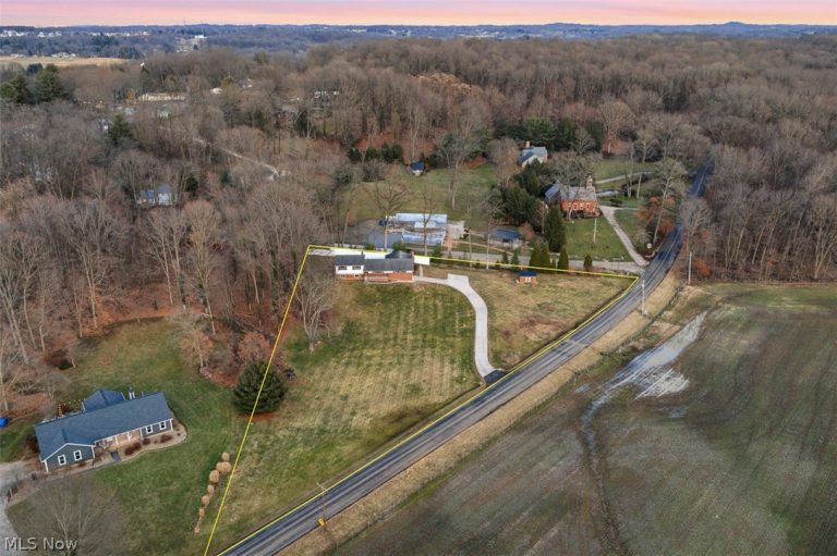 11121 Lafayette Drive, Canal Fulton, OH, 44614