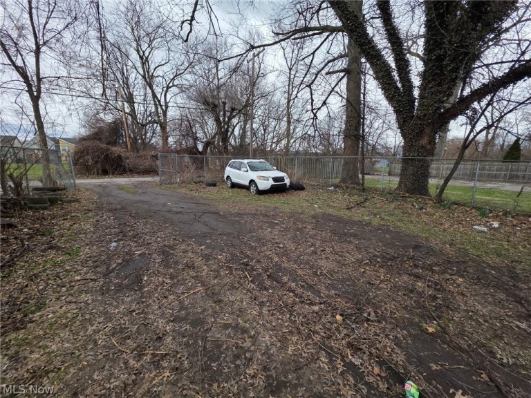 7104 Colfax Road, Cleveland, OH - Photo 3