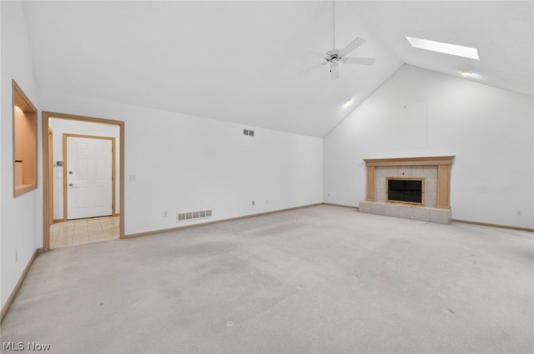 6284 Applecross Road, Highland Heights, OH - Photo 5