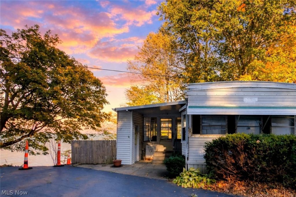 4017 Lake Road #17, Conneaut, OH