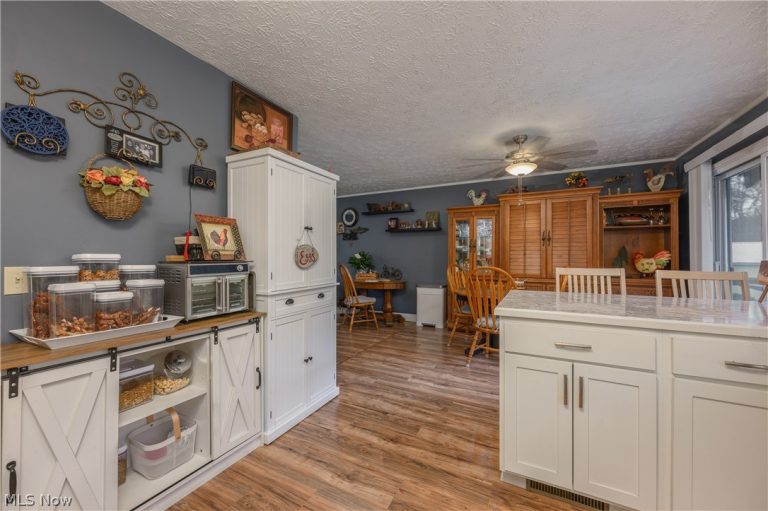 390 Ross Drive, Waynesburg, OH - Photo 6