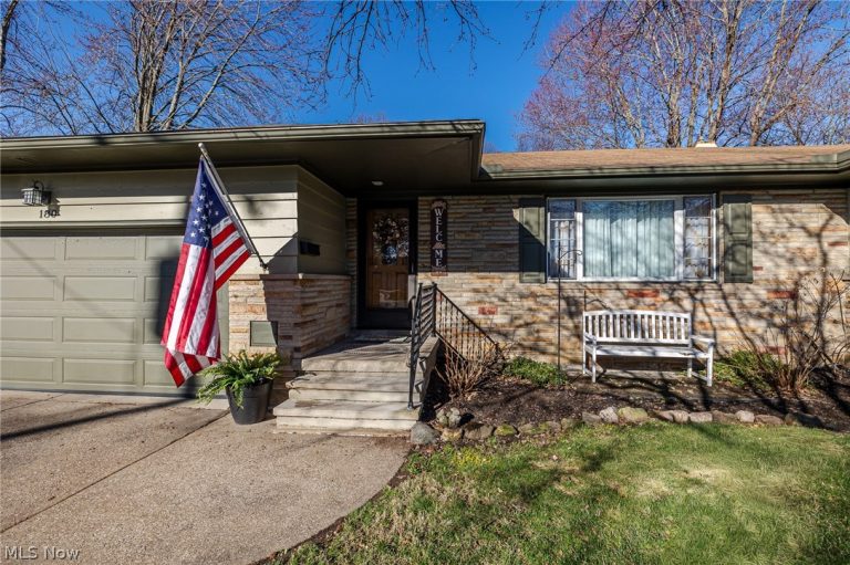 180 Leavitt Road, Amherst, OH - Photo 3