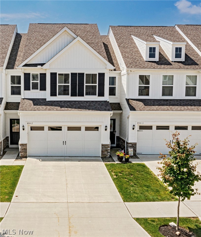 855-2 Dipper Lane, Aurora, OH