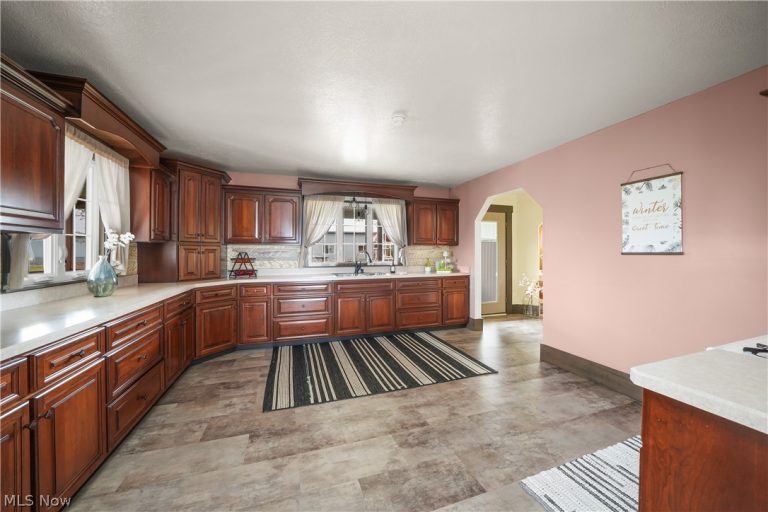 9561 Creaser Road, North Bloomfield, OH - Photo 3