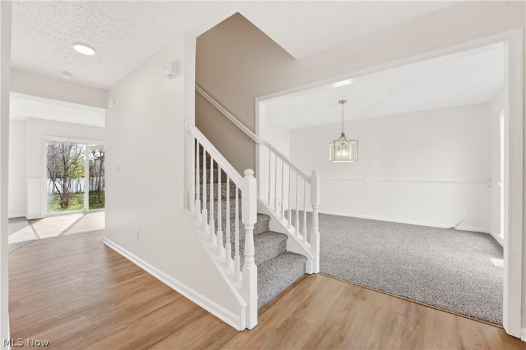 87 Crystal Court, Brunswick, OH - Photo 3