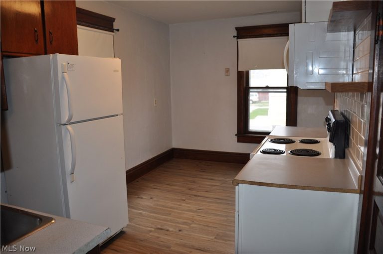 11 Main Street, Dalton, OH - Photo 5