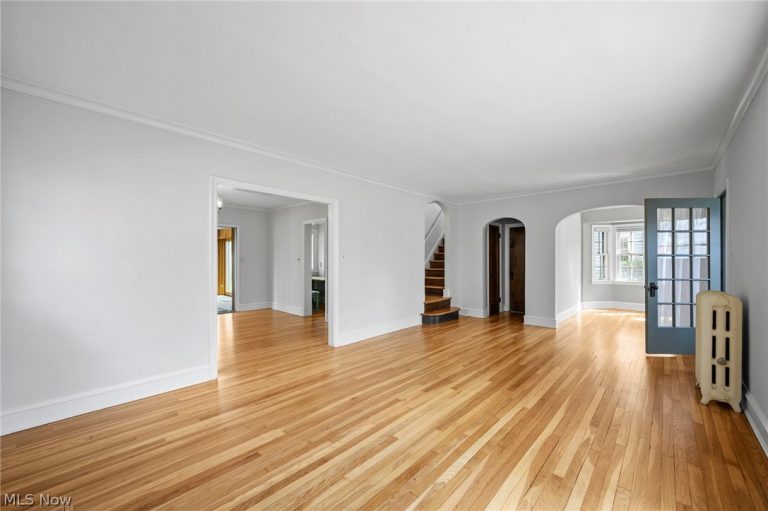 3281 Braemar Road, Shaker Heights, OH - Photo 5