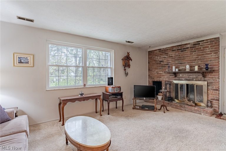 2720 Pease Drive #219N, Rocky River, OH - Photo 4