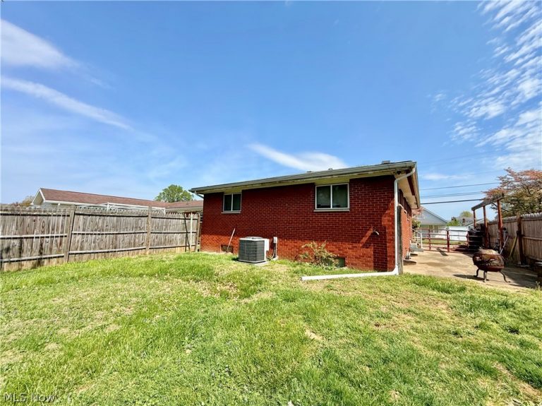 608 32nd Street, Vienna, WV - Photo 4