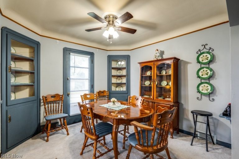 16080 Glenridge Avenue, Middleburg Heights, OH - Photo 8