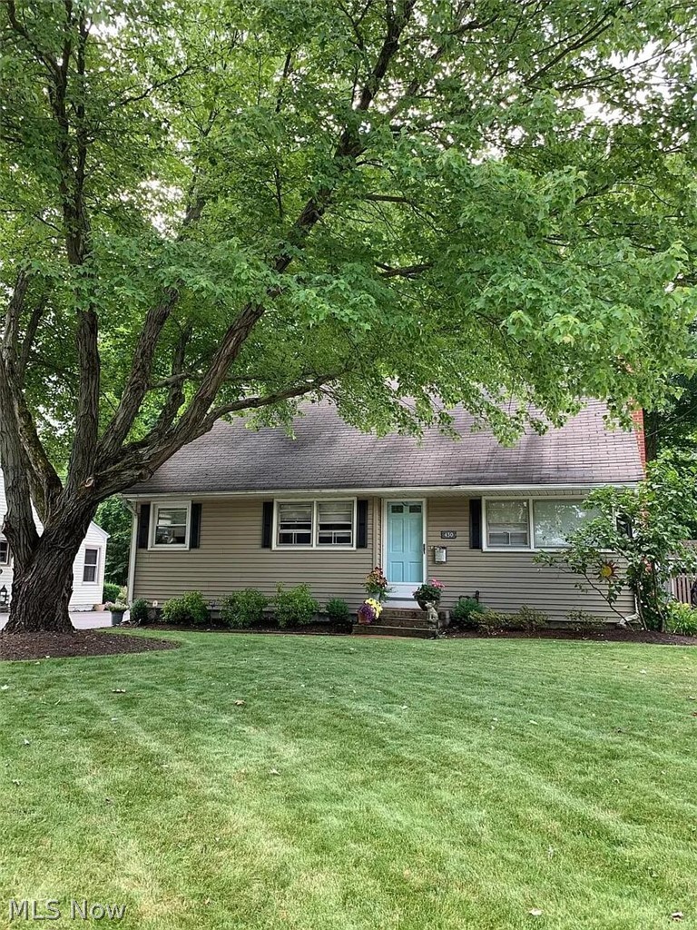 450 Bell Street, Chagrin Falls, OH, 44022