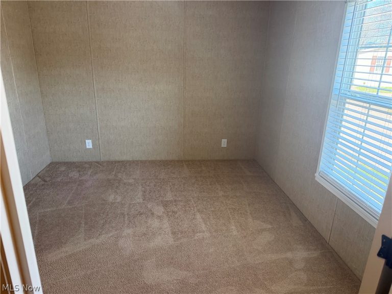 202 Main Street #139, Conneaut, OH - Photo 6