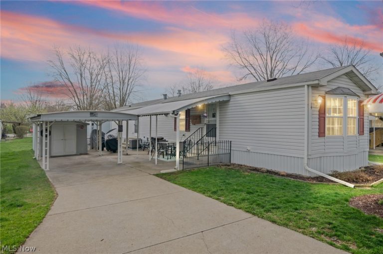 19 Brookins Drive, Olmsted Falls, OH, 44138