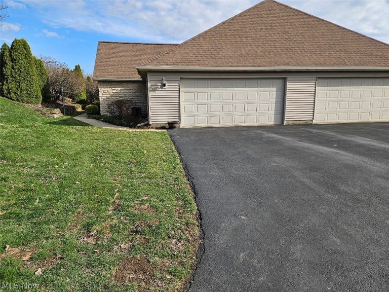 2585 Barnstone Avenue, Canton, OH - Photo 2