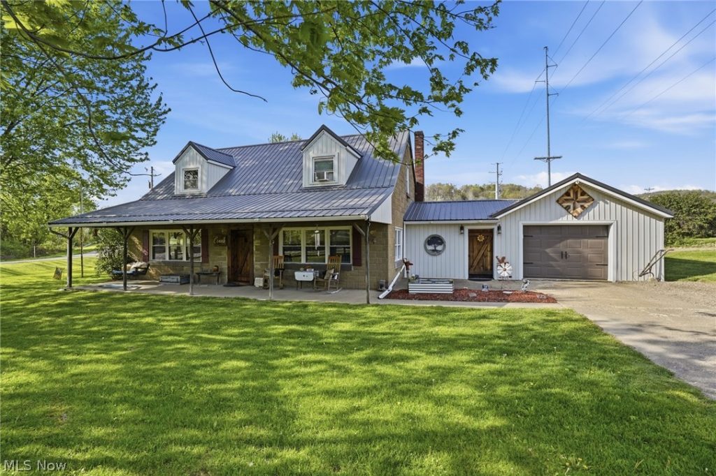 3811 State Route 258, Newcomerstown, OH