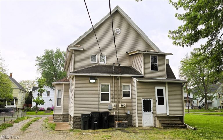 229 5th Street, Elyria, OH - Photo 4