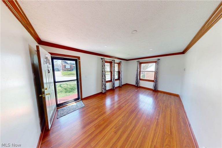 133 Woolf Avenue, Akron, OH - Photo 6