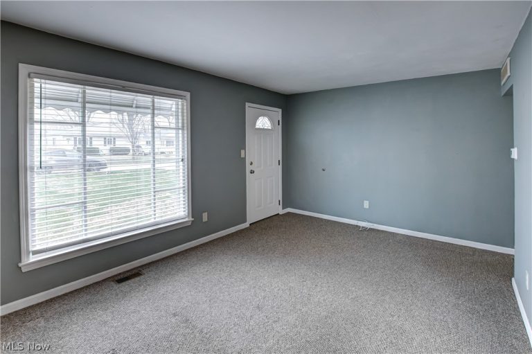 659 Wesley Drive, Berea, OH - Photo 4