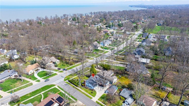 25301 Wolf Road, Bay Village, OH - Photo 3