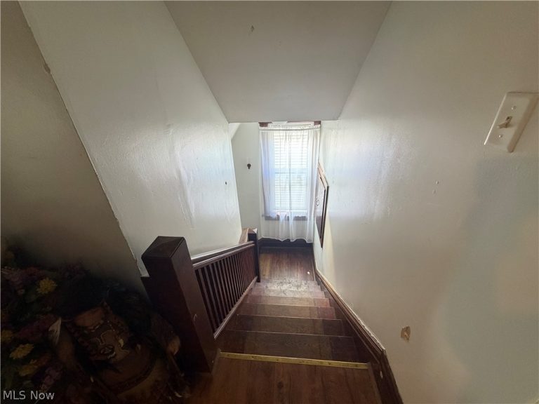 436 Locust Street, Coshocton, OH - Photo 8