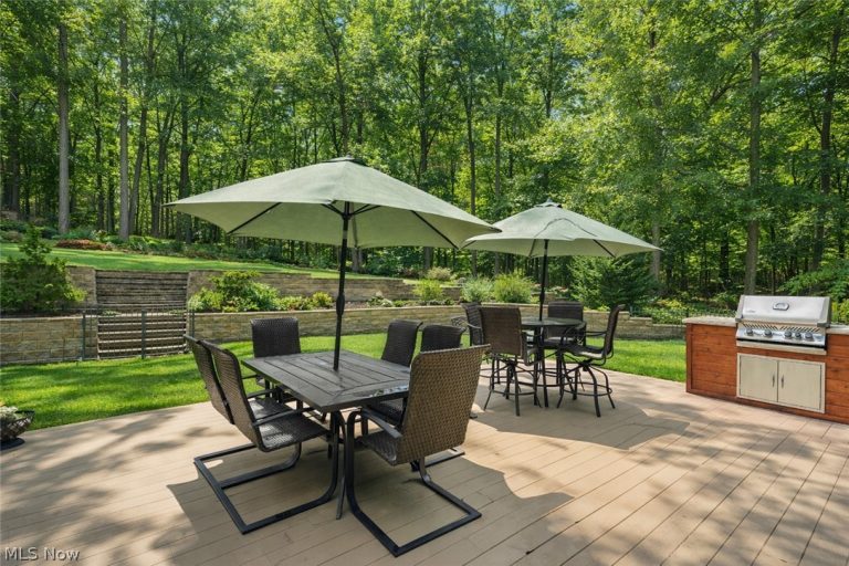 3949 Shore Drive, Bath, OH - Photo 5