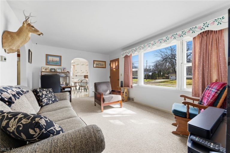 3411 Sweitzer Street, Uniontown, OH - Photo 8