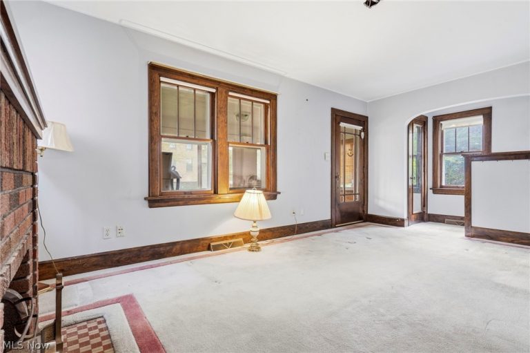1616 Greenlawn Avenue, Akron, OH - Photo 6