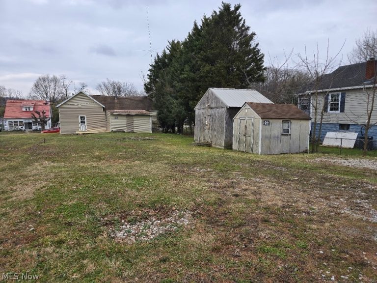 1008 Pike Street, Parkersburg, WV - Photo 2