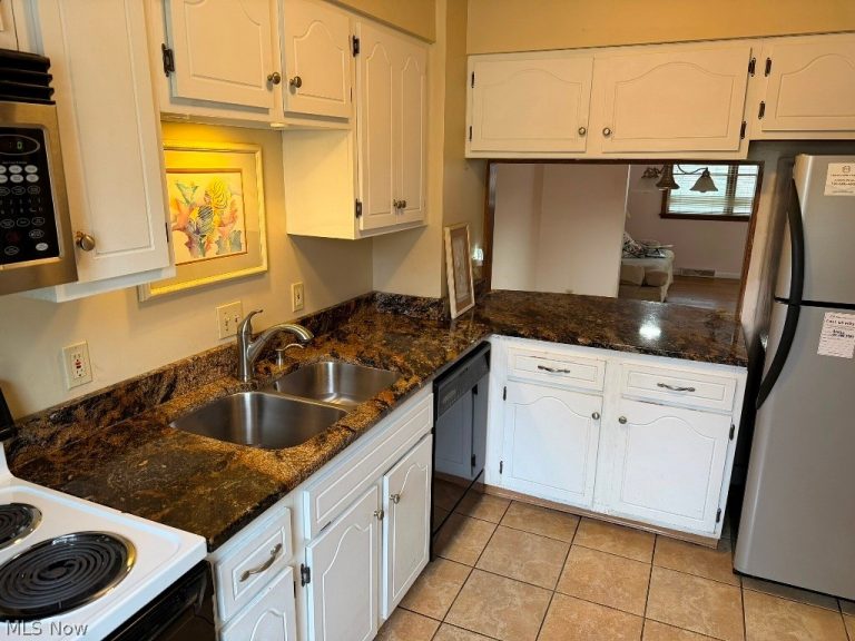 503 Oakmont Court, Wooster, OH - Photo 4