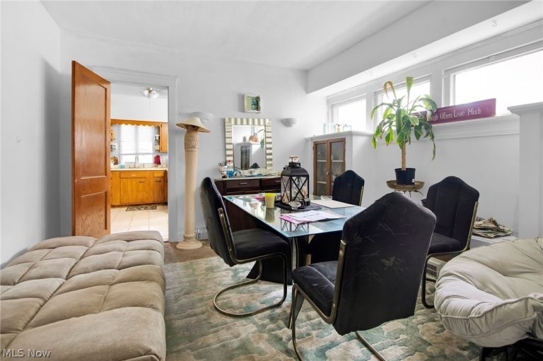 3033 West Boulevard, Cleveland, OH - Photo 6