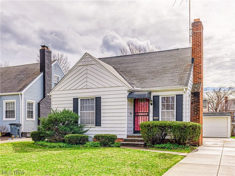 15606 Scottsdale Boulevard, Shaker Heights, OH - Photo 2