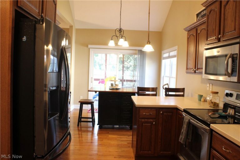 730 57th Street, Vienna, WV - Photo 6