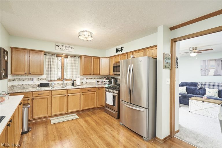 2864 Burnside Street, Akron, OH - Photo 5