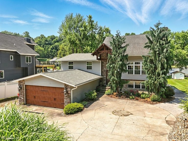 196 Mohawk Drive, Malvern, OH - Photo 2