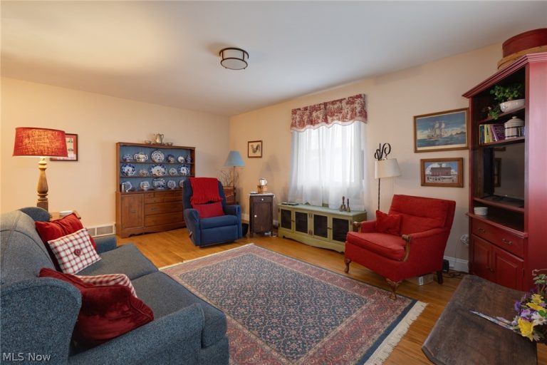 1842 Thornapple Avenue, Akron, OH - Photo 8