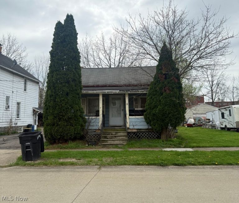 108 Rush Street, Elyria, OH, 44035