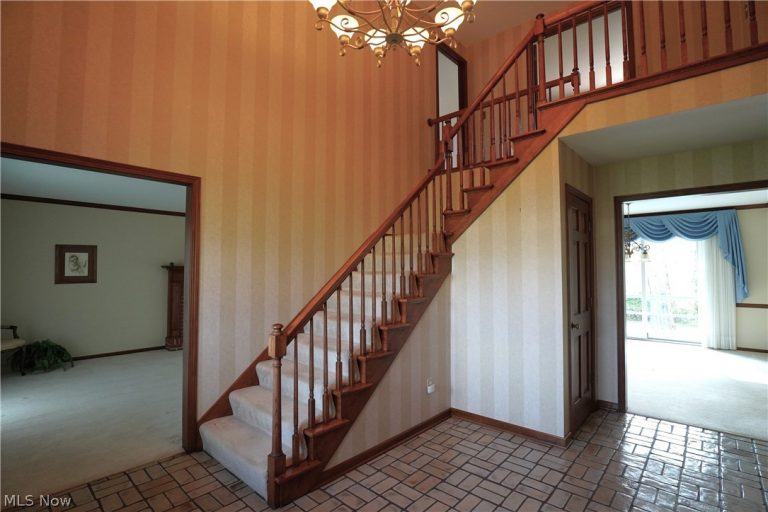 1235 Briarview Avenue, North Canton, OH - Photo 4