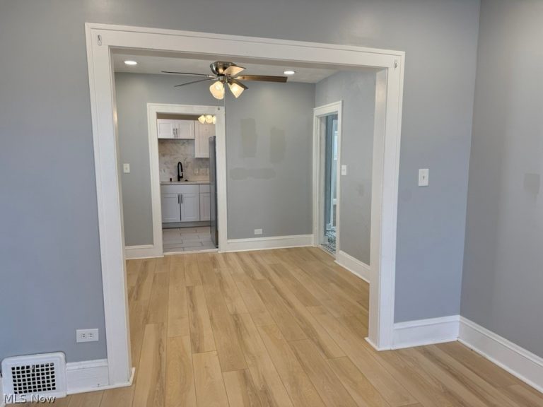 3231 121st Street, Cleveland, OH - Photo 2