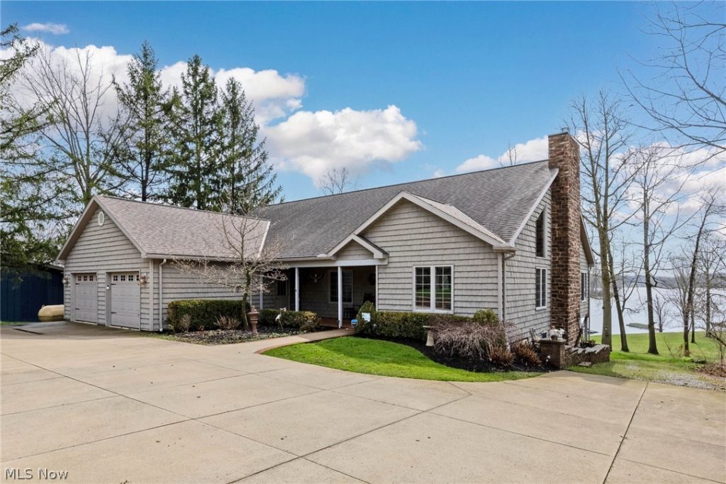 3390 Muskie Drive, Mansfield, OH