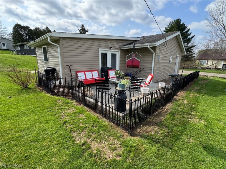 110 Andover Road, Woodsfield, OH - Photo 5