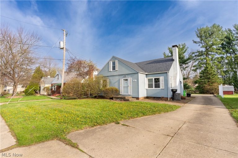 263 Everhard Road, North Canton, OH, 44709