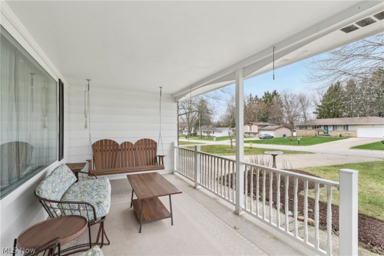 2992 Greenridge Road, Norton, OH - Photo 4