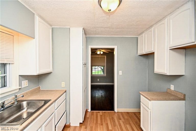 1699 Sunset Avenue, Akron, OH - Photo 6