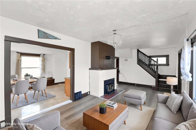 2037 Bunts Road, Lakewood, OH - Photo 2